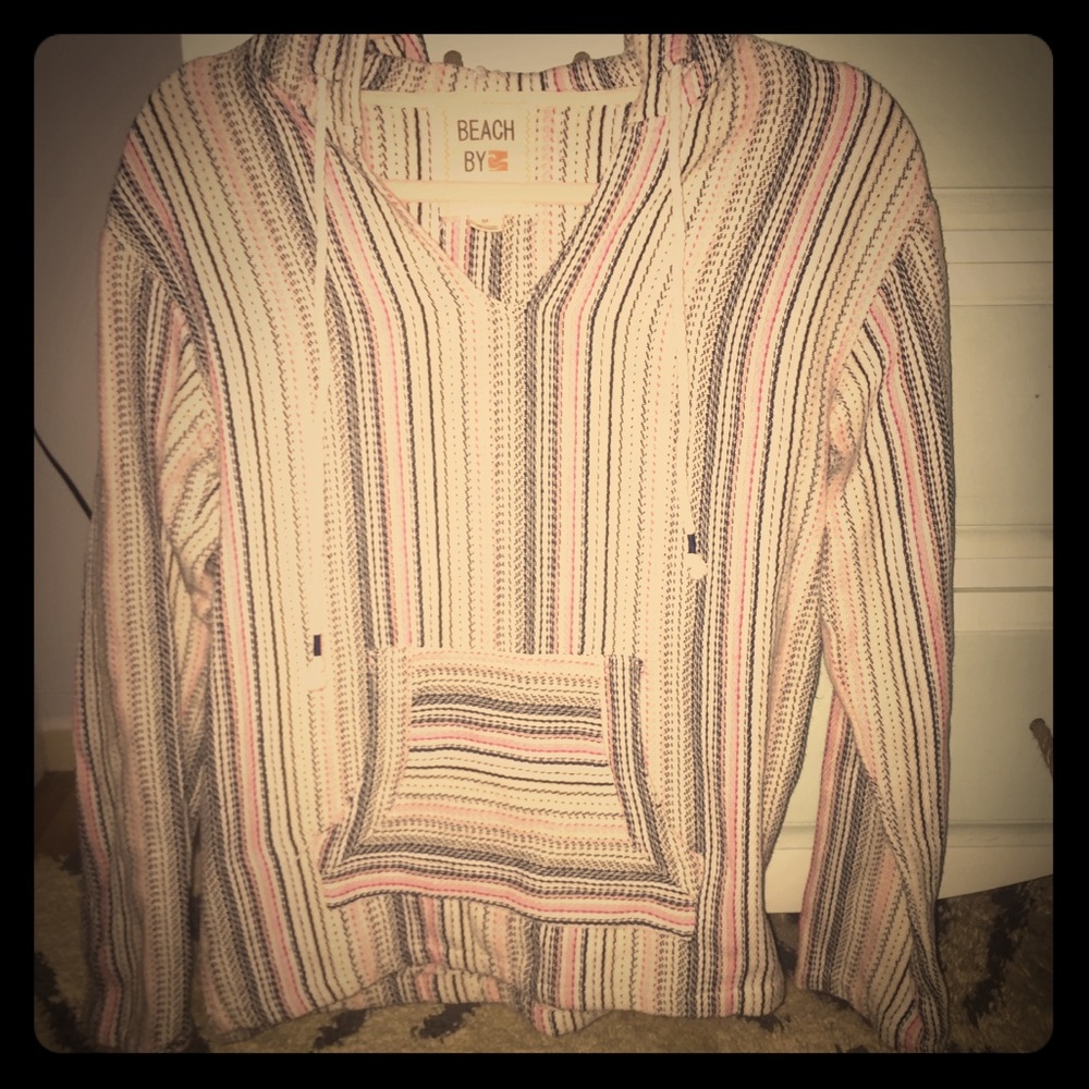 Beachy pull over hoodie